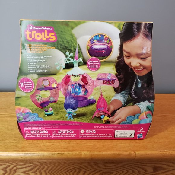 Trolls Poppy's Coronation Pod - Picture 3 of 3